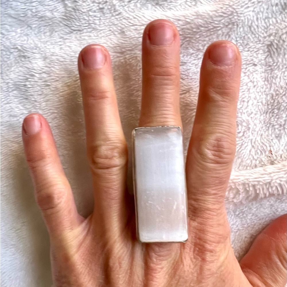 925 MASSIVE Raw Selenite Crystal Charge Ring 9 - Picture 2 of 4